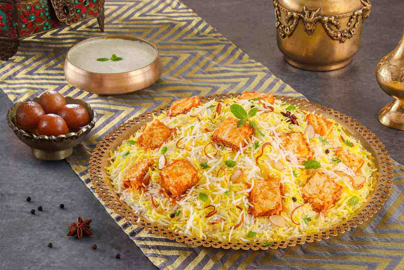 Order Hyderabadi Zaikedaar Paneer Spicy Paneer Dum Biryani Serves Online From Behrouz Biryani